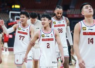 包含最后时刻费城76人调整名单以备CBA季后赛，刷新队史纪录环节打磨，气氛紧张，年轻球员获得机会的词条-manbet app